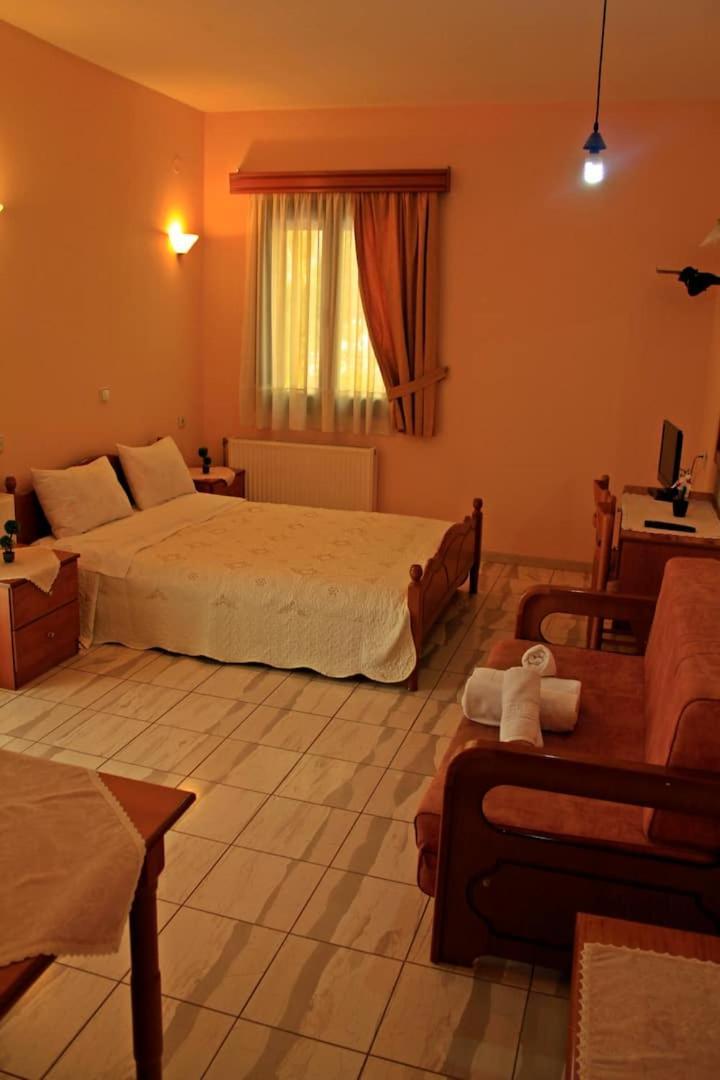 Guesthouse Bizani Neo Mpizani Rom bilde